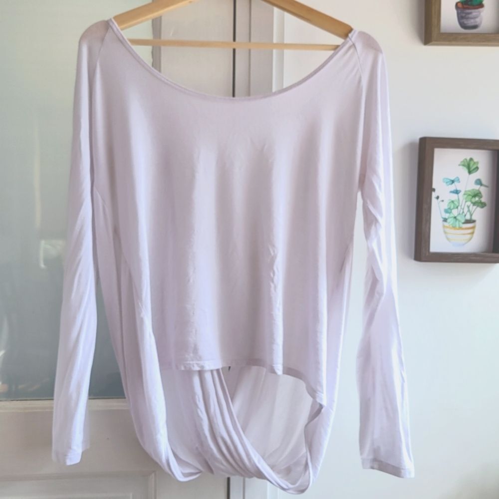 ZYIA Namasta White backless Athleisure Top Small/Medium long sleeve